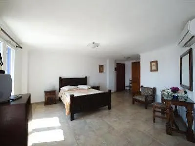 Ξενοδοχείο με διαμερίσματα Daktilidis Village Mykonos Town